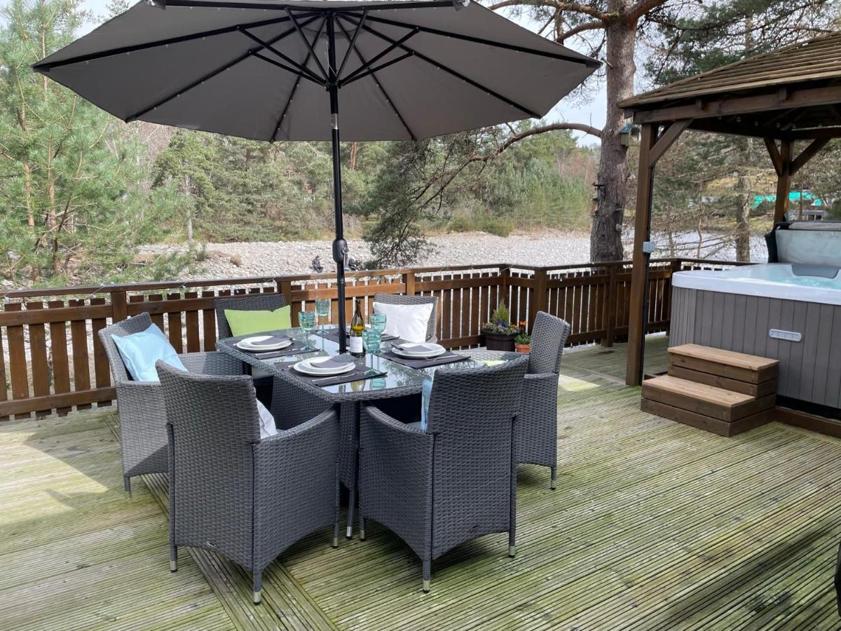 Luxury Riverside Lodge, Blair Atholl Pitlochry Exterior photo